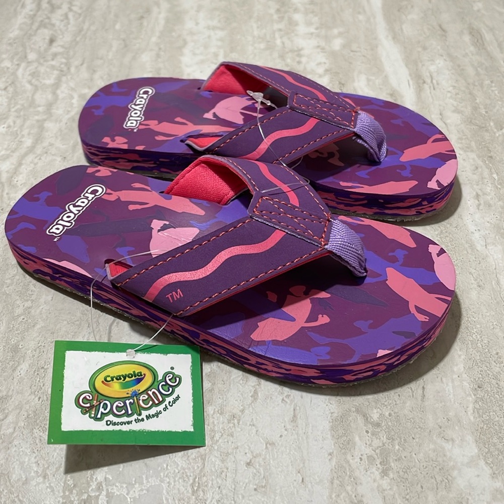 NWT Crayola Toddler Girl Flip Flops *11 - Picture 1 of 4